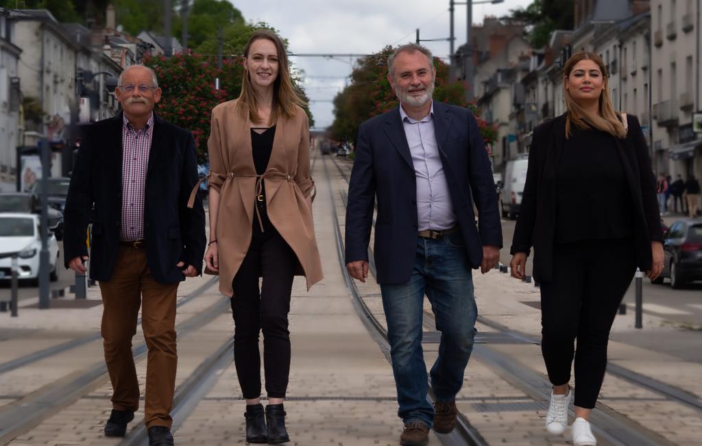 Les 2 candidats et les 2 remplaçants